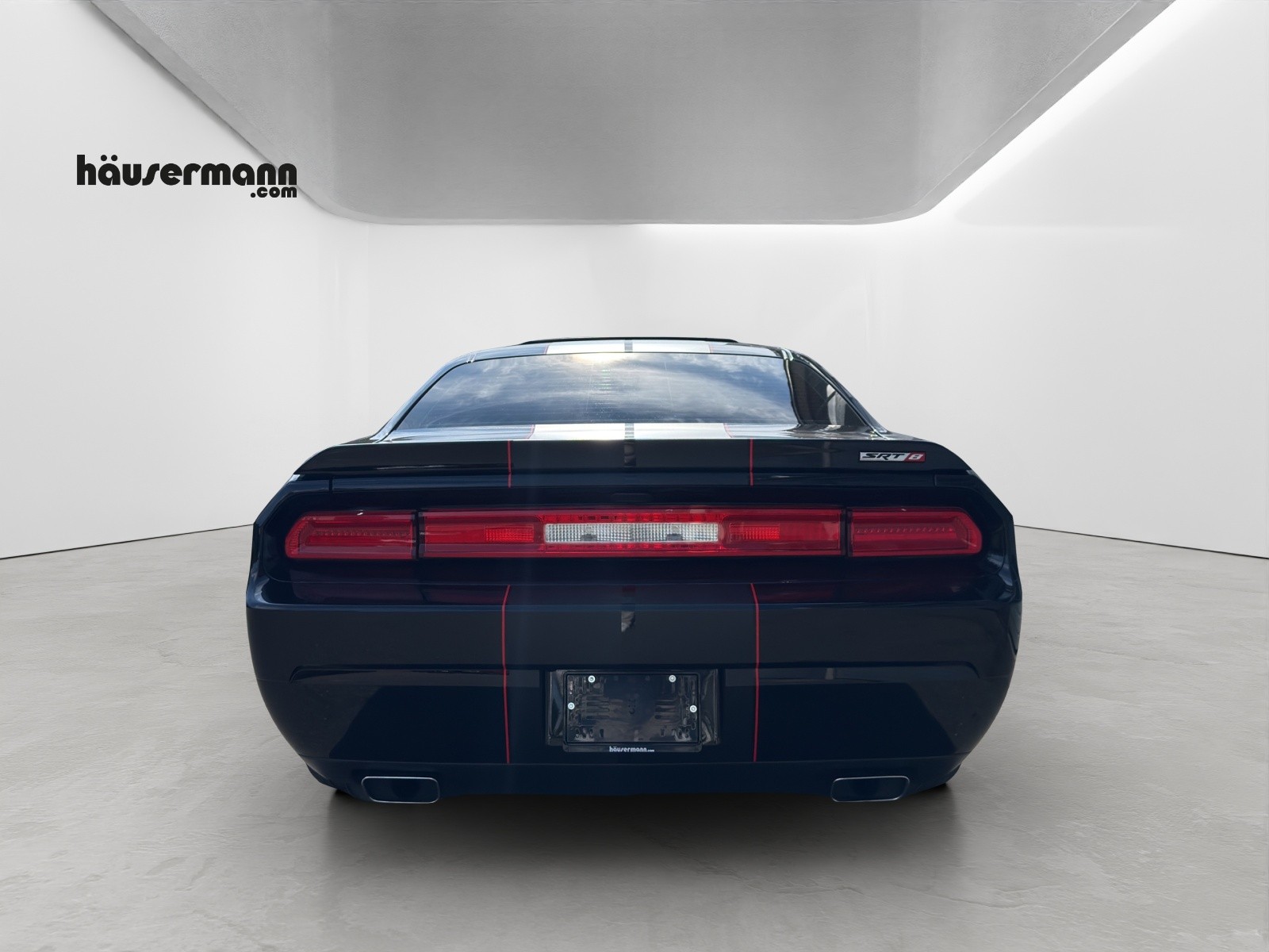 DODGE Challenger 6.4 HEMI SRT8-image-4