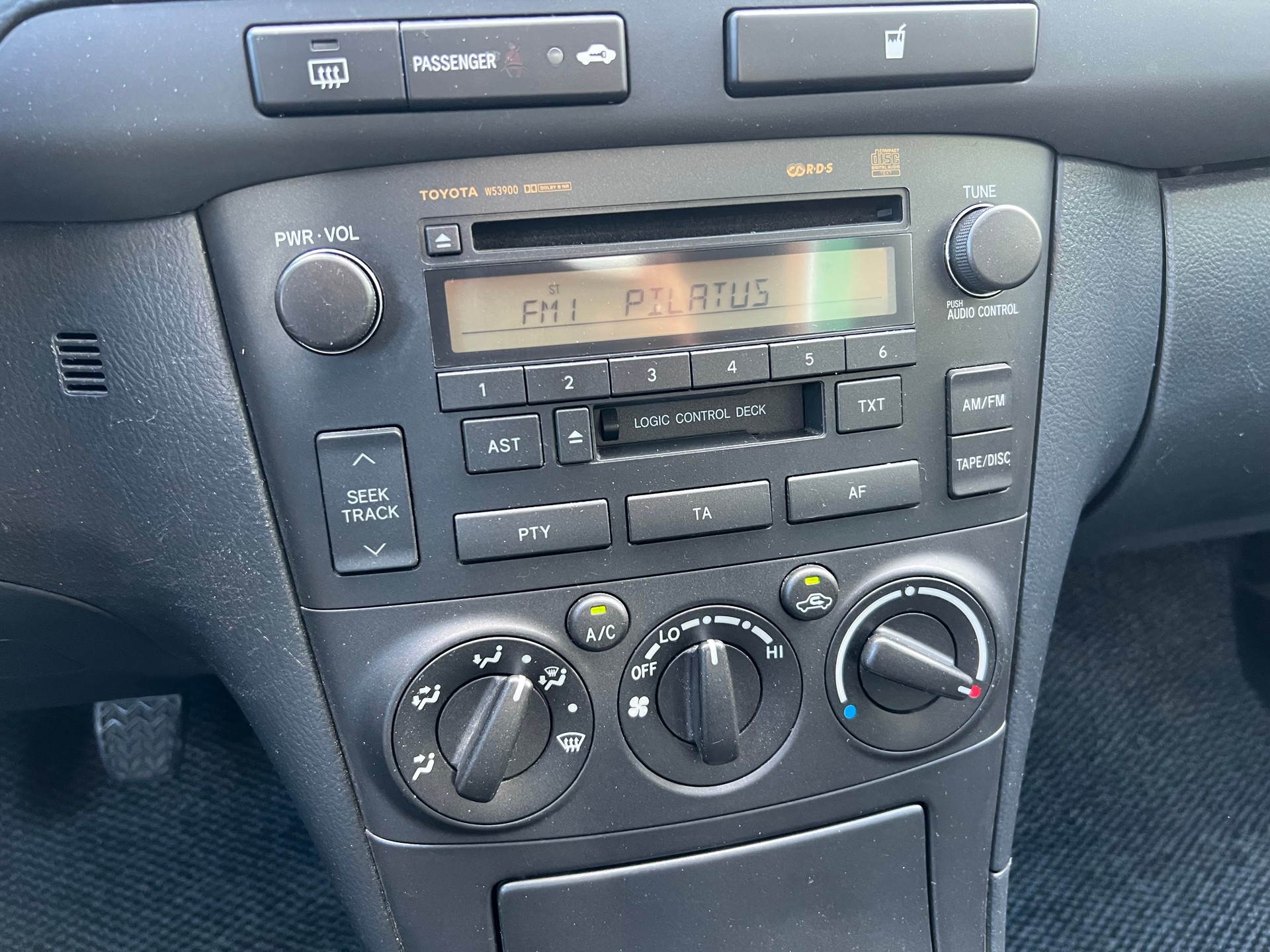 TOYOTA Avensis 1.8 VVT-i Linea-image-13