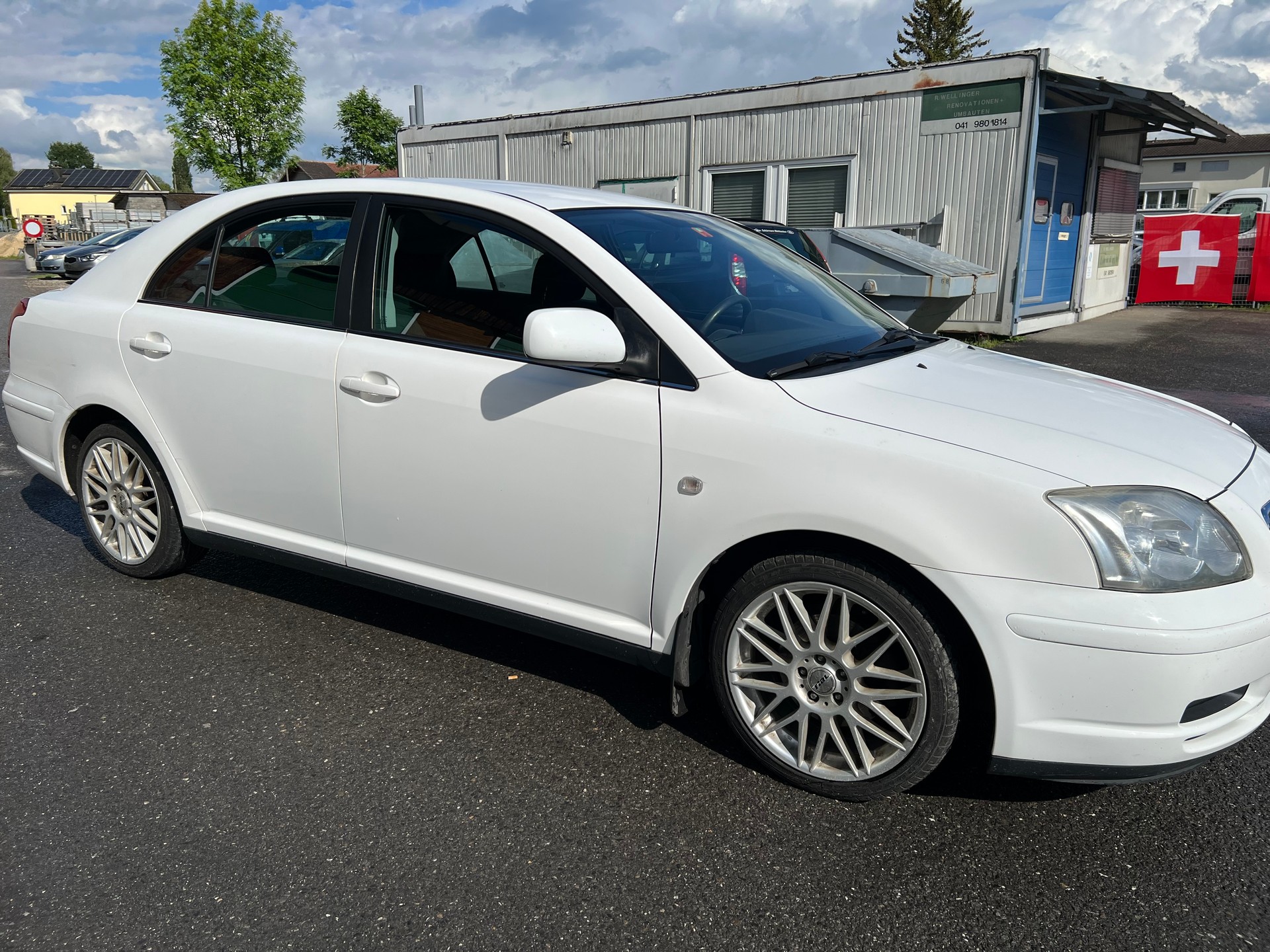TOYOTA Avensis 1.8 VVT-i Linea-image-2