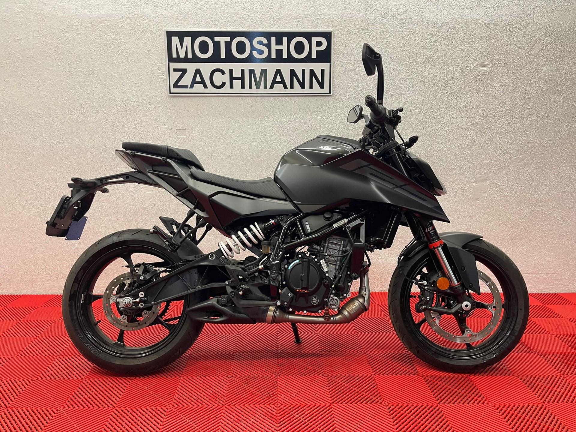 KTM 125 Duke-image-0