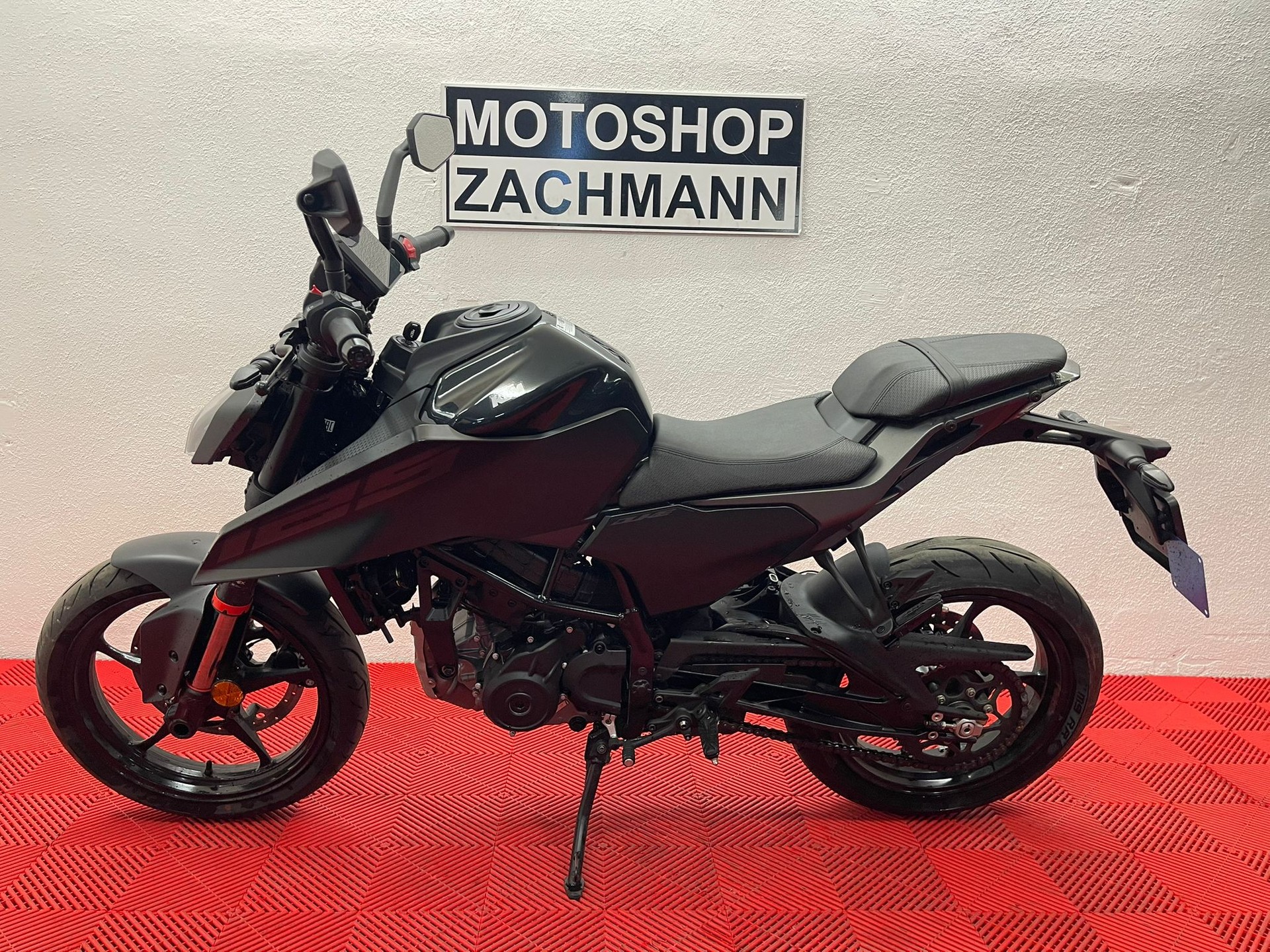 KTM 125 Duke-image-3