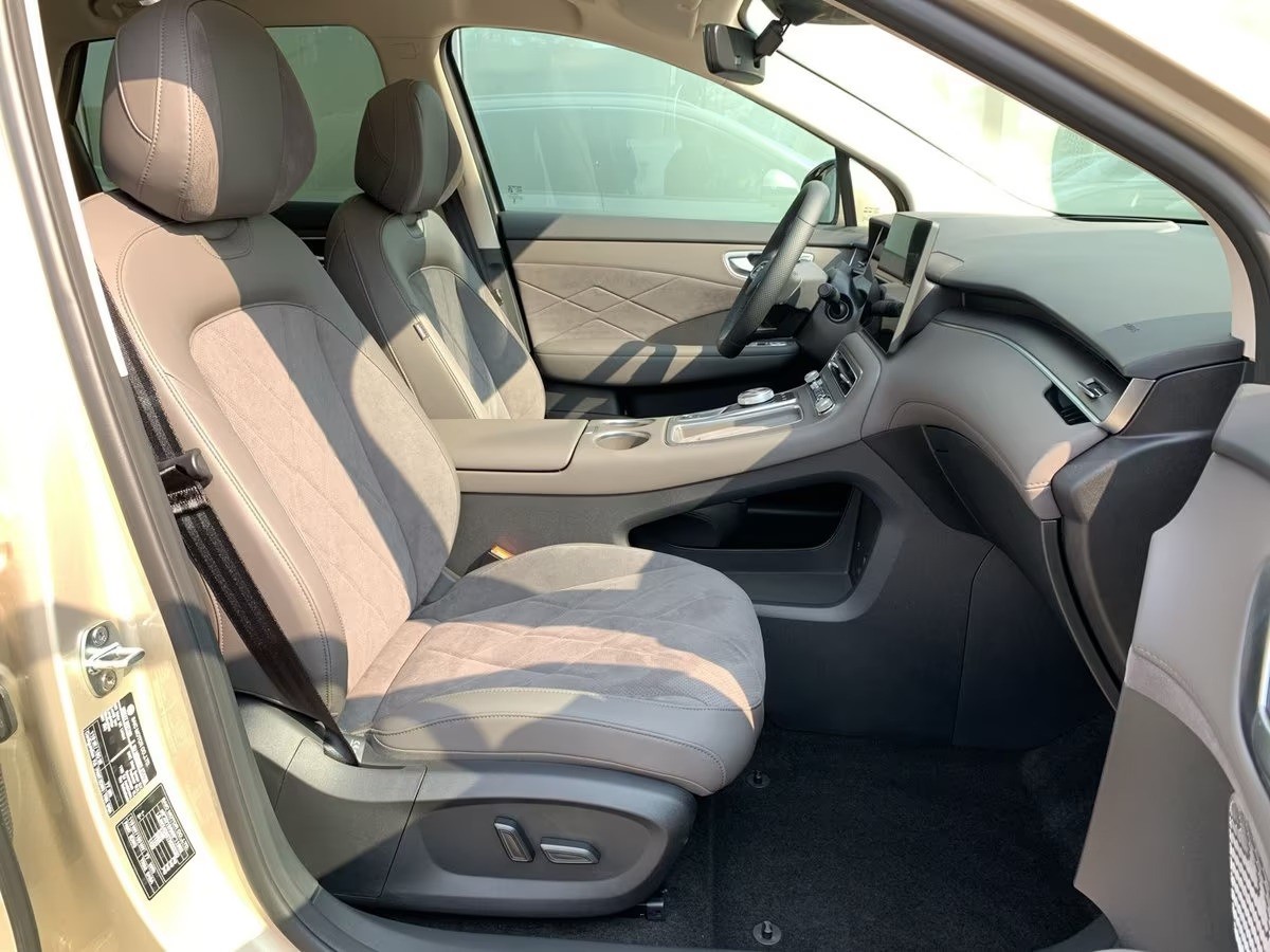 MG S6 EV "Luxury" AWD-image-10