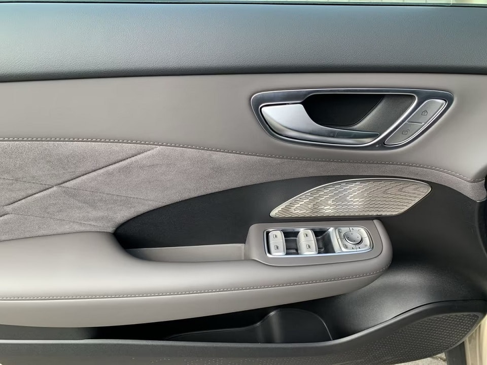 MG S6 EV "Luxury" AWD-image-4