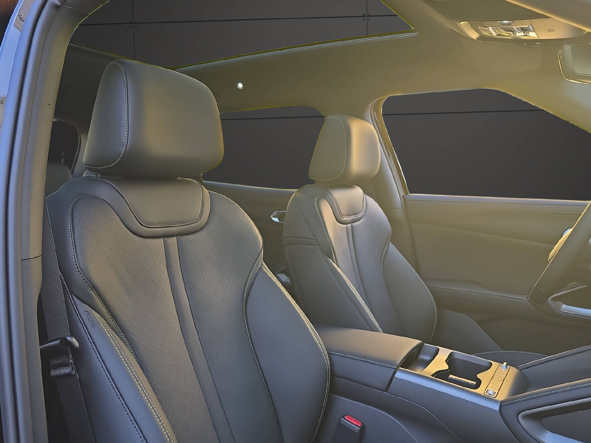 BYD Atto 2 DM-i Boost-image-9