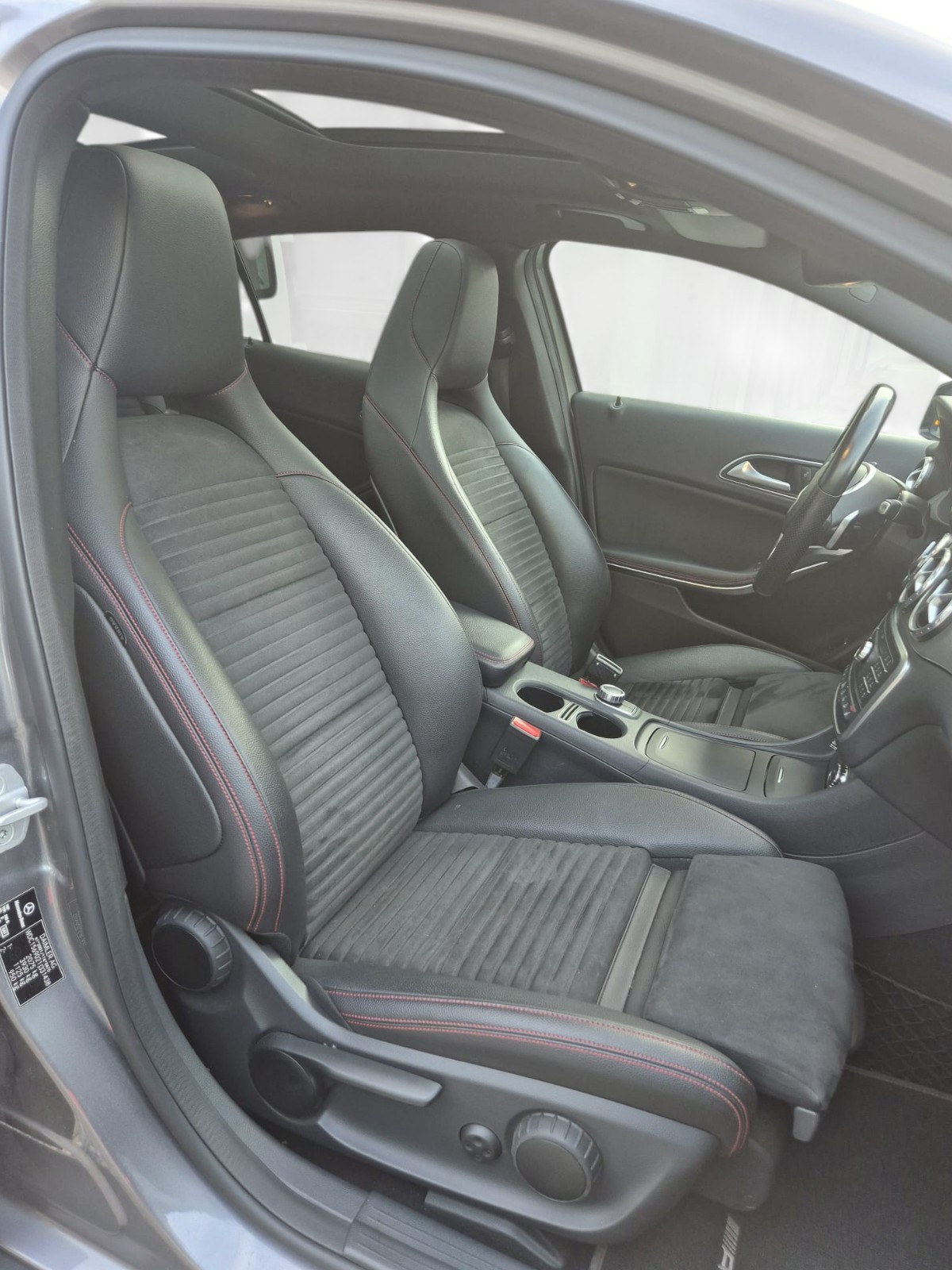 MERCEDES-BENZ GLA 200 CDI AMG Line 4Matic 7G-DCT-image-13