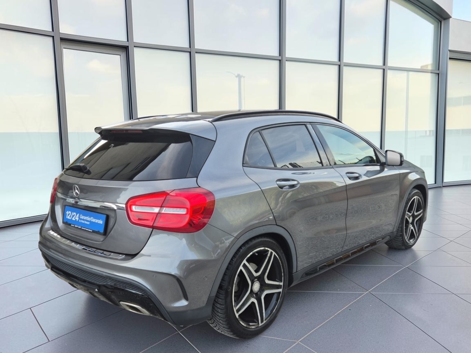 MERCEDES-BENZ GLA 200 CDI AMG Line 4Matic 7G-DCT-image-4