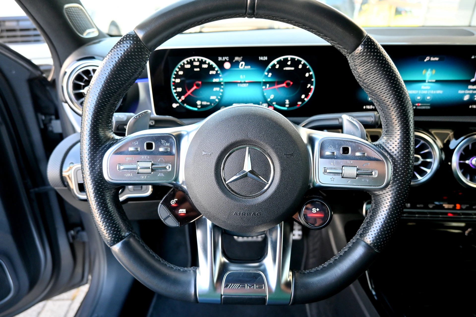 MERCEDES-BENZ A 45 S AMG 4Matic+ Speedshift 422PS (CH Auto)-image-15