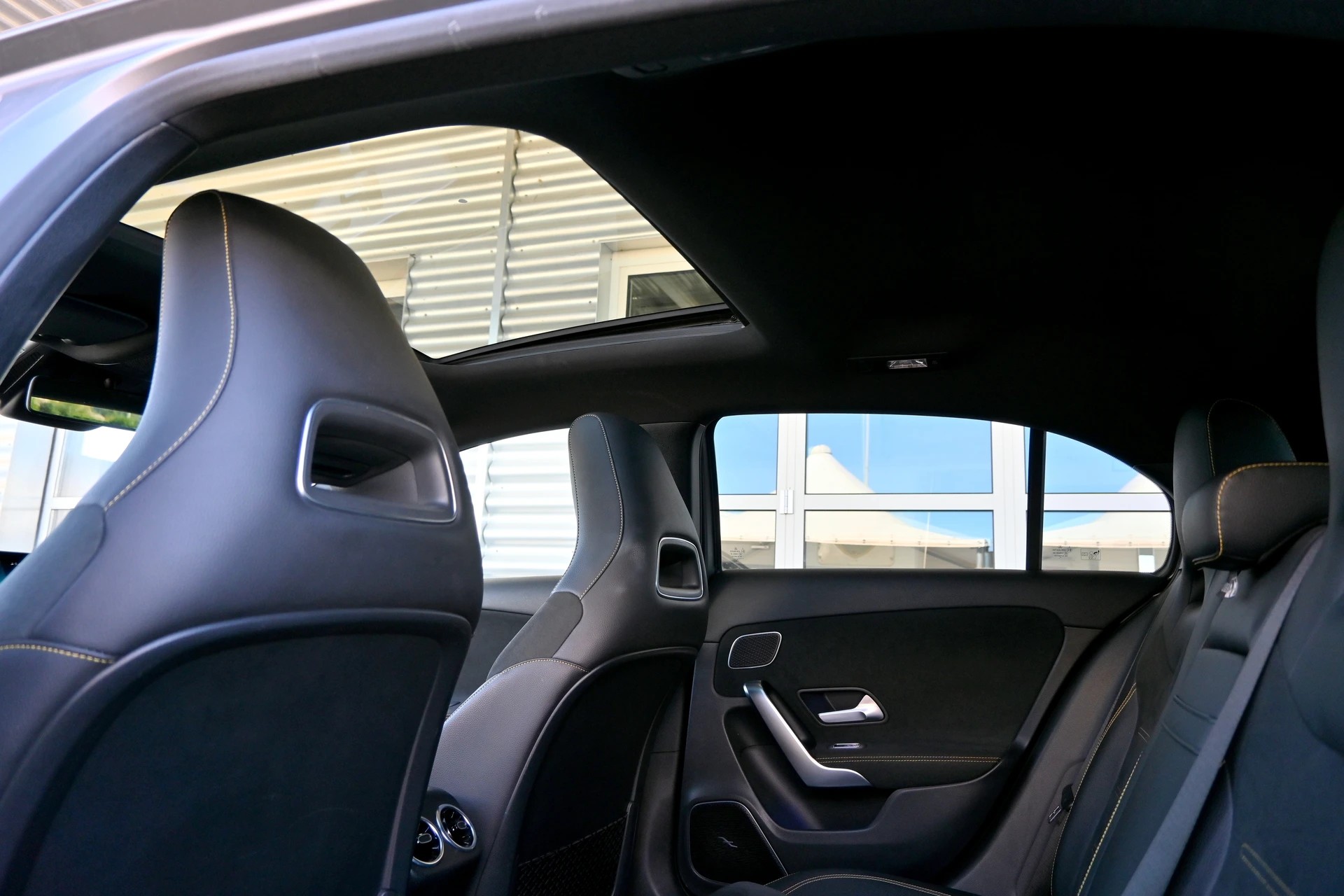 MERCEDES-BENZ A 45 S AMG 4Matic+ Speedshift 422PS (CH Auto)-image-14