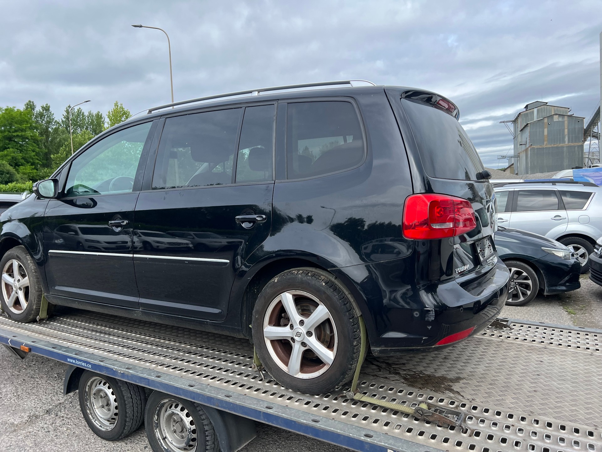 VW Touran 1.4 TSI Team DSG-image-2