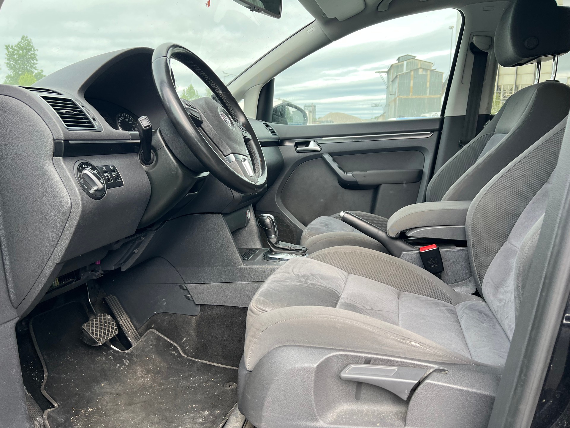 VW Touran 1.4 TSI Team DSG-image-4