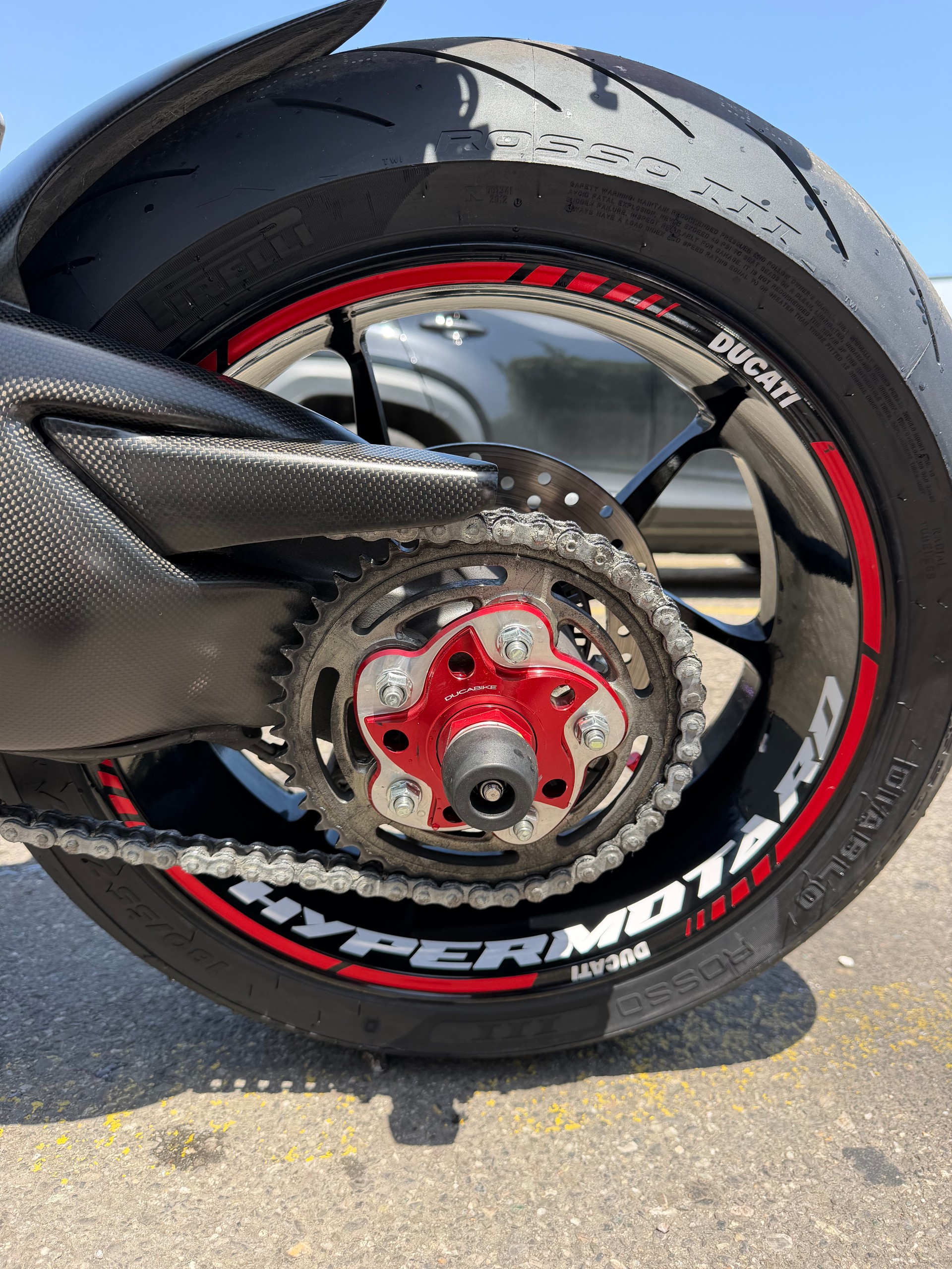 DUCATI Hypermotard 950 full équipée-image-8