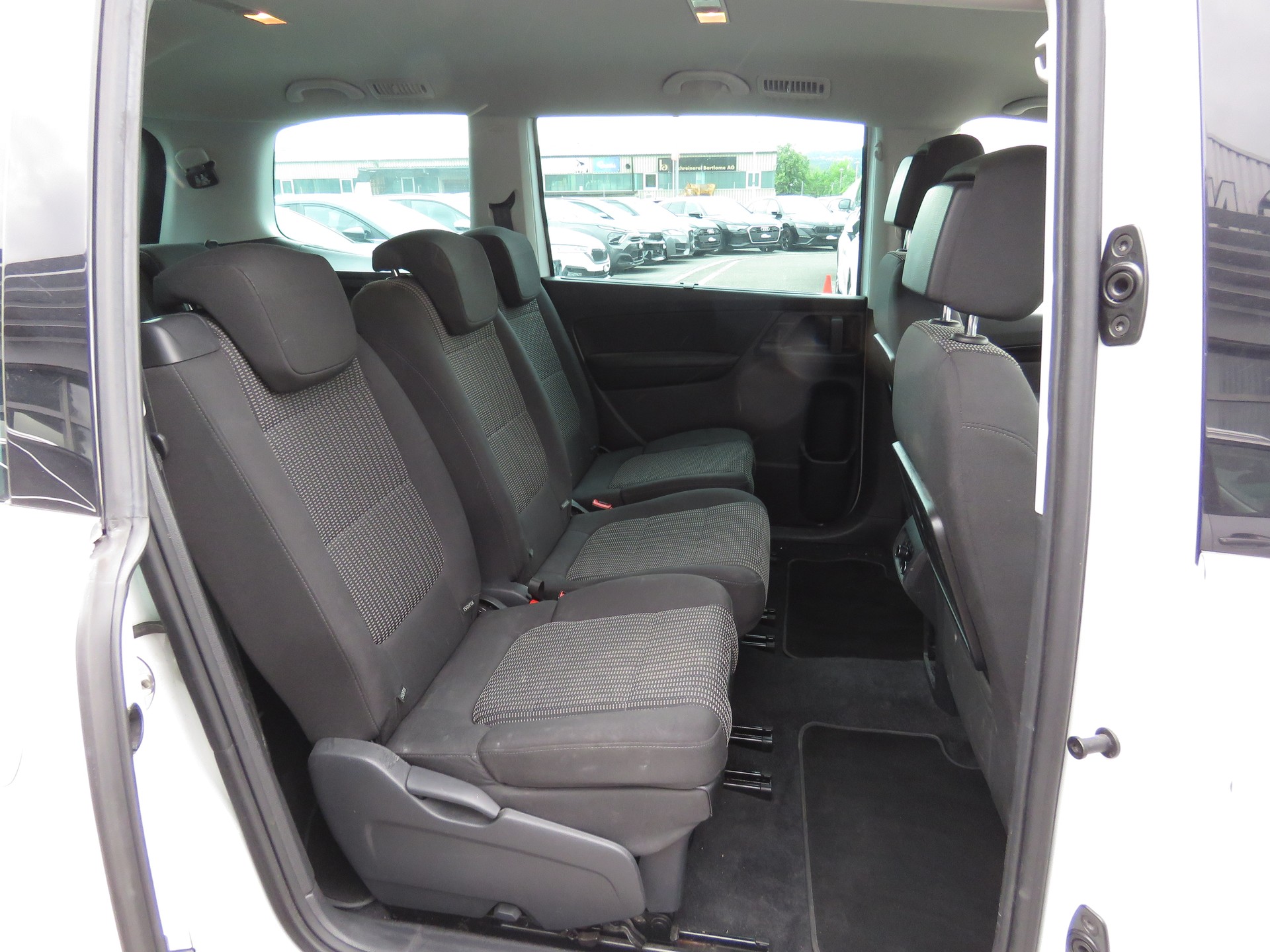SEAT Alhambra 2.0 TDI Style DSG (7-Plätzer, Automat)-image-12