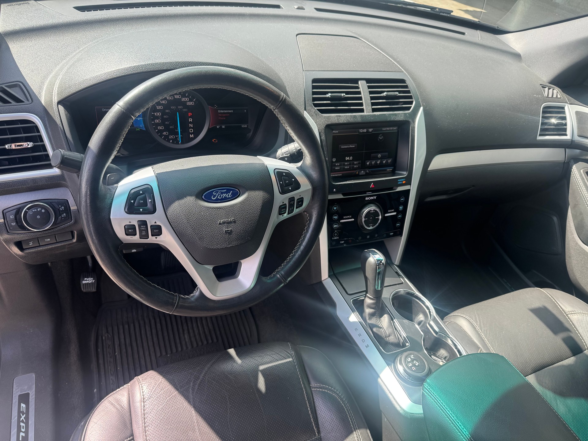 FORD EXPLORER 7 platz 370 PS-image-3