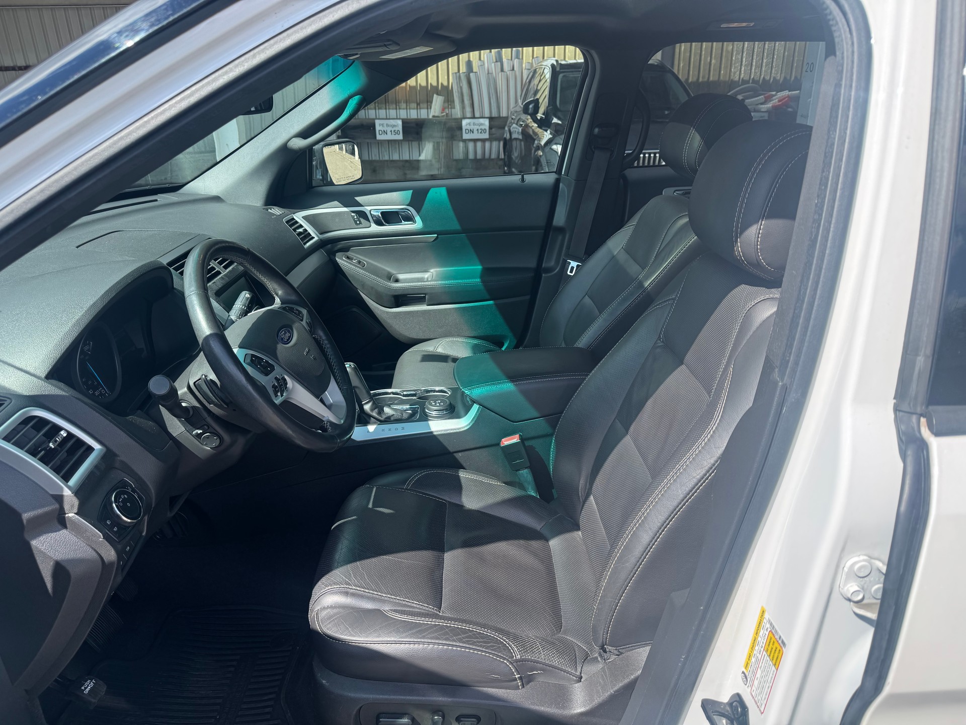 FORD EXPLORER 7 platz 370 PS-image-2