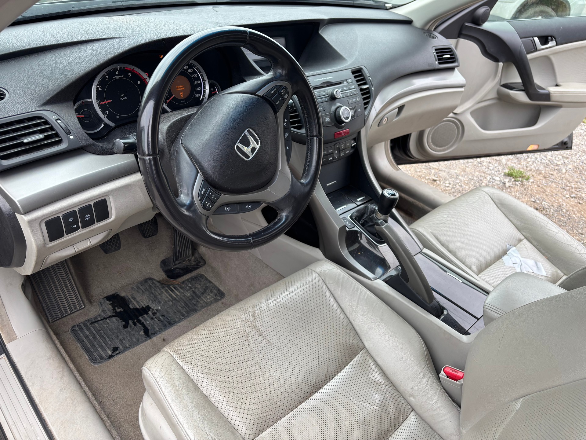 HONDA Accord Tourer 2.2 i-CTDi Executive-image-9