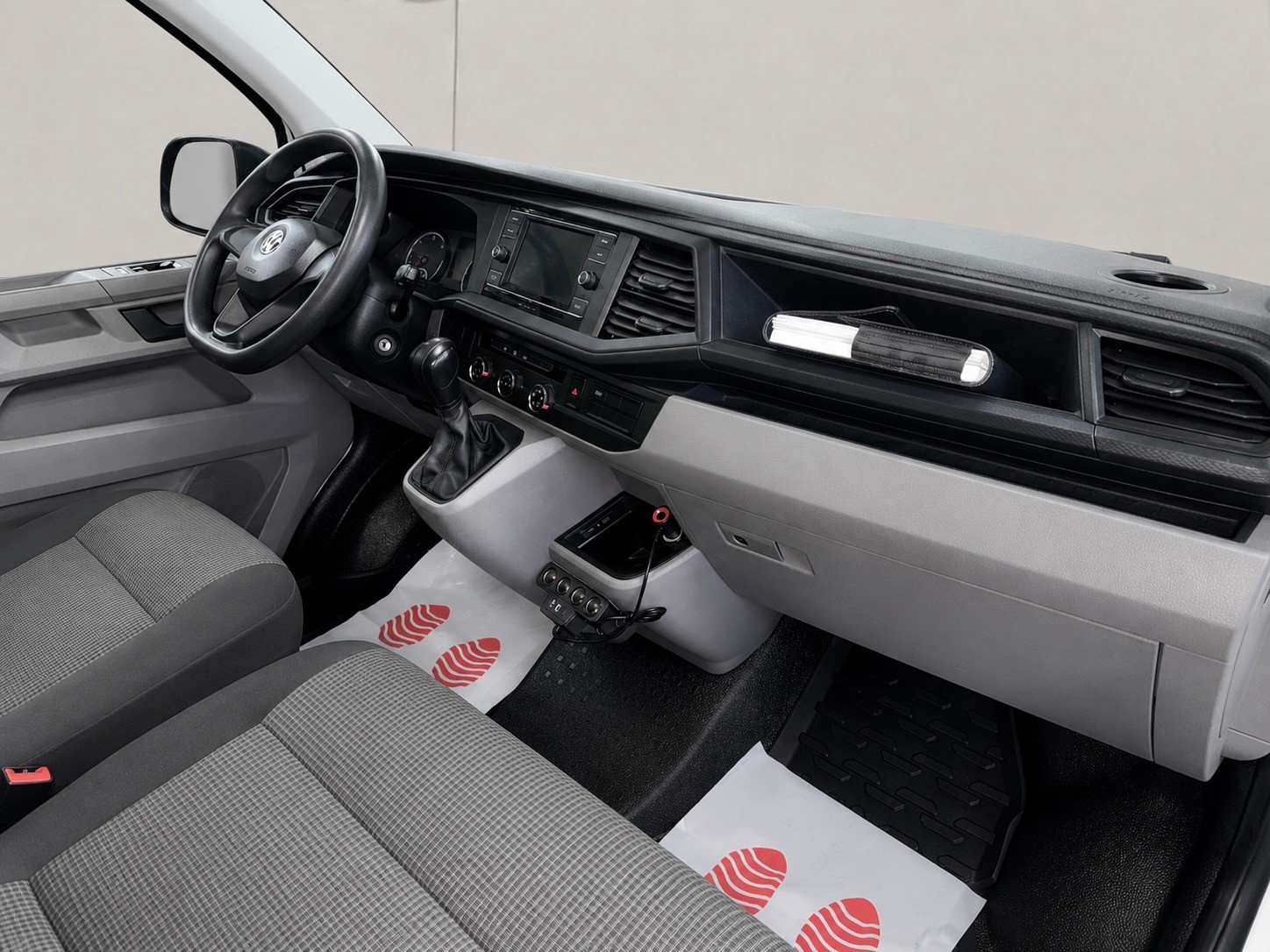 VW T6.1 2.0 TDI DSG Lang Version ( Mit AHK / Sortimo Regale / Dachträger )-image-9