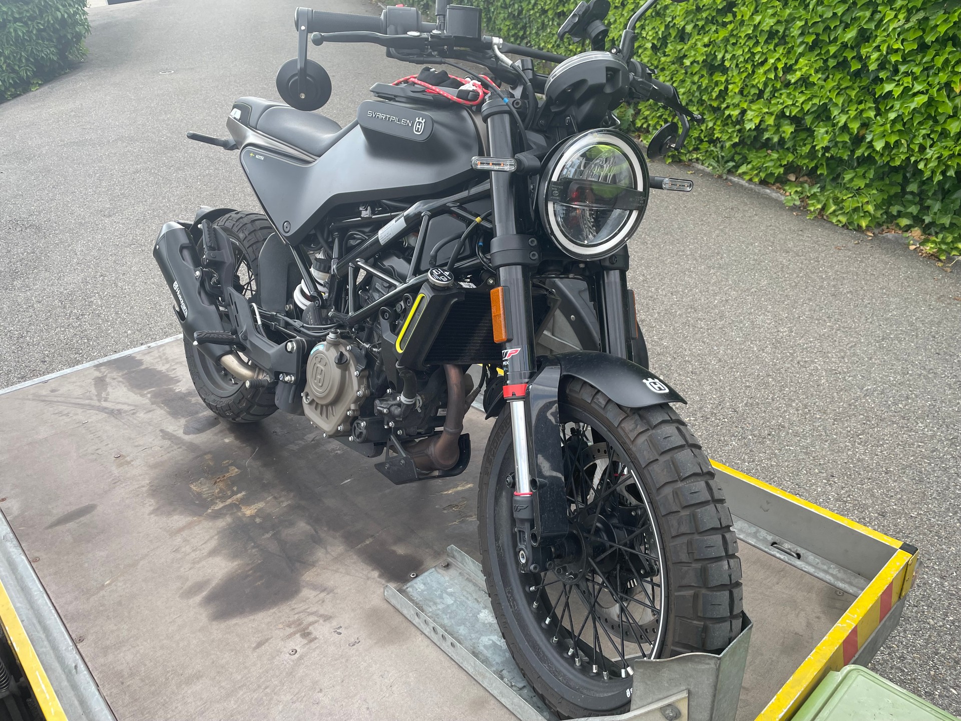 HUSQVARNA Svartpilen 125-image-5