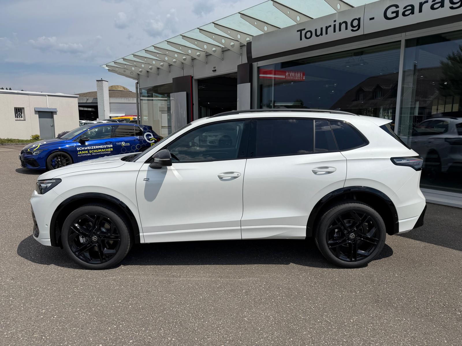 VW Tiguan 2.0 TSI DSG R-Line United 4Motion-showroom-element-1