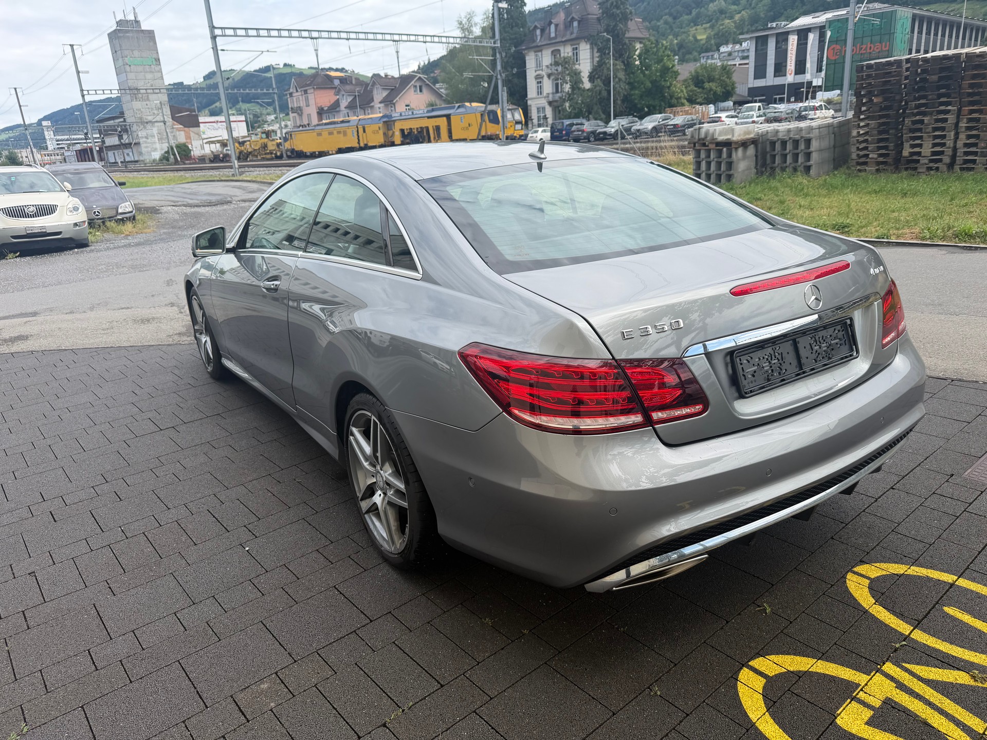 MERCEDES-BENZ E 350 4Matic 7G-Tronic