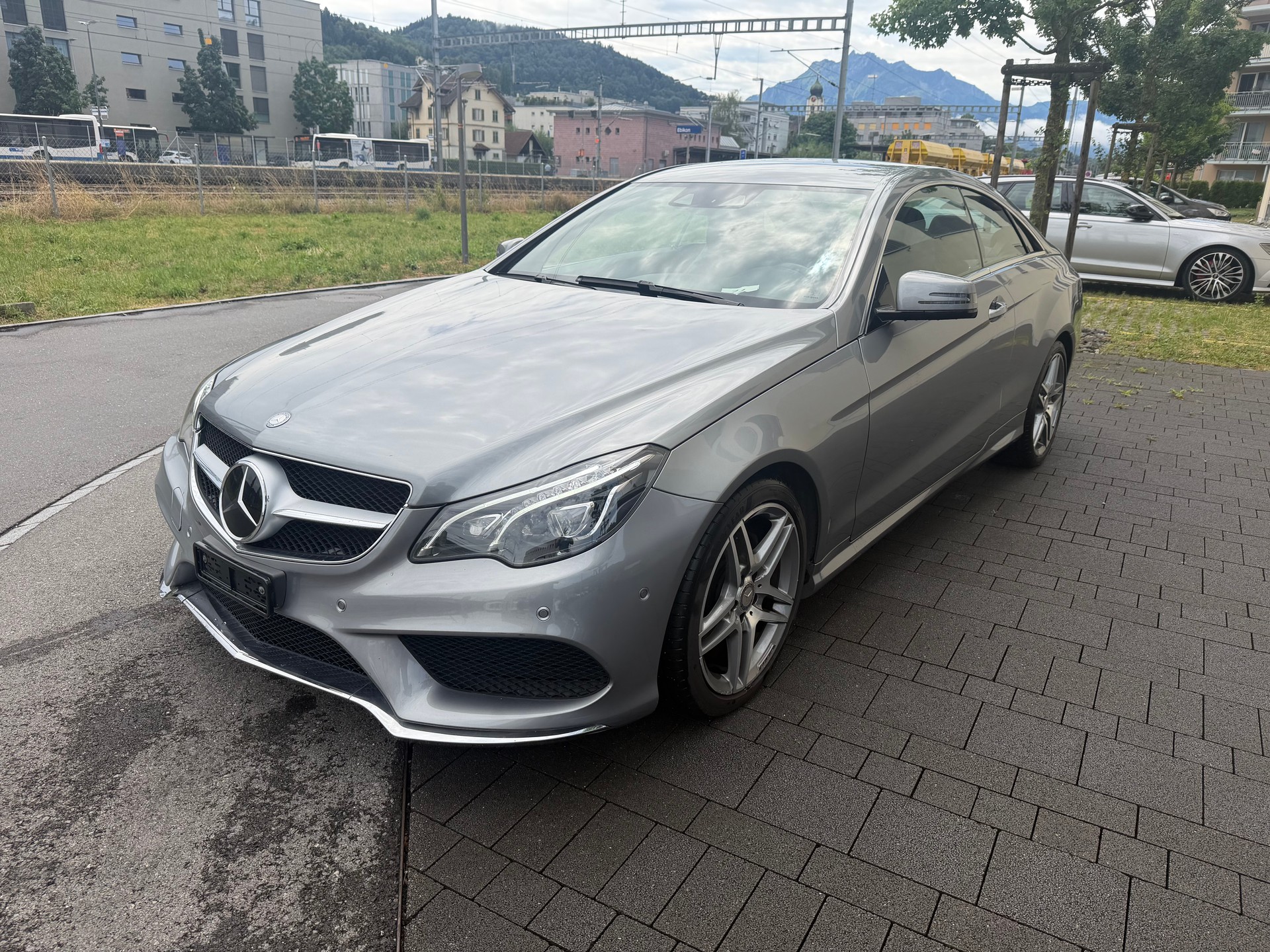 MERCEDES-BENZ E 350 4Matic 7G-Tronic-image-5