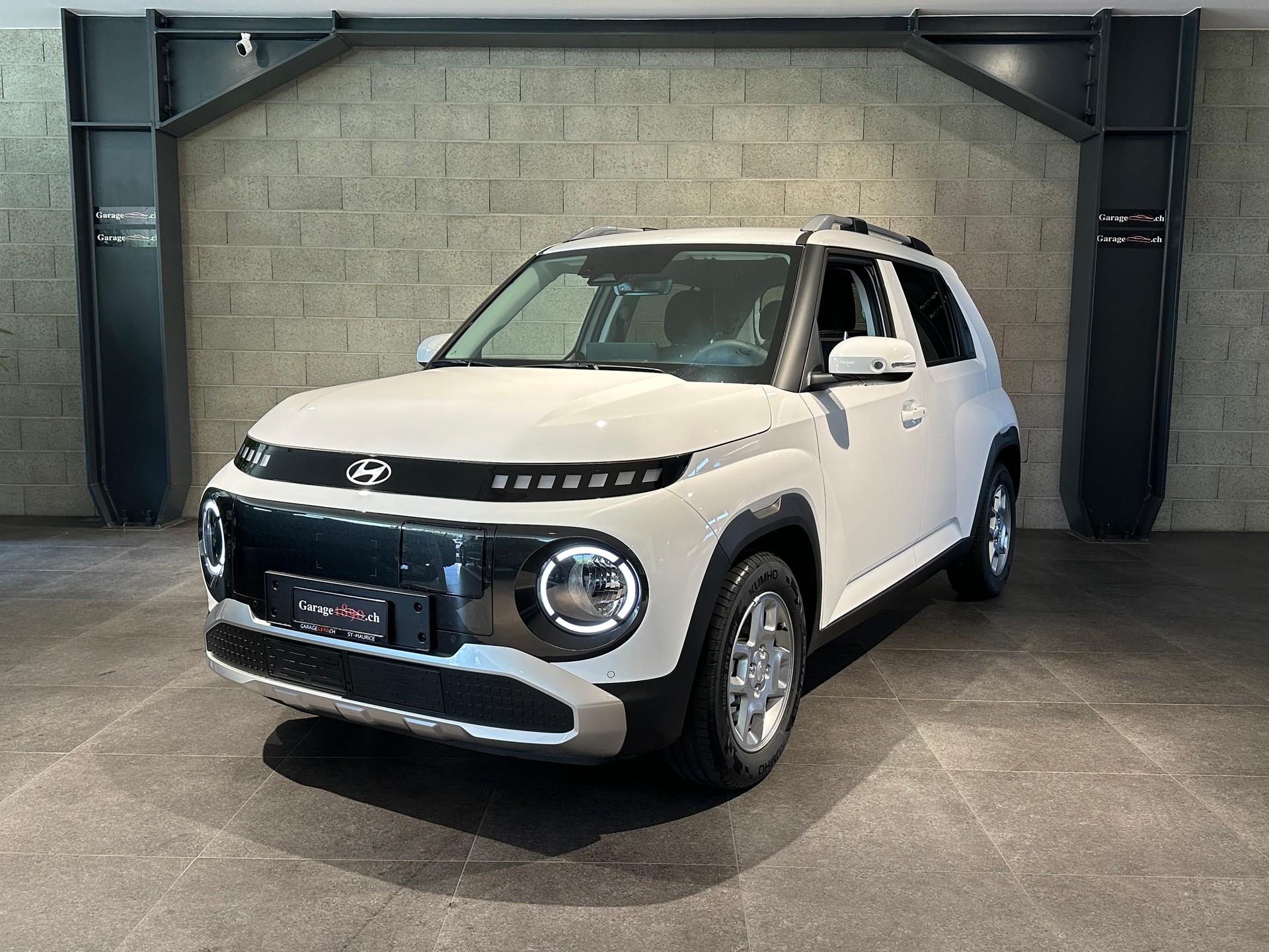 HYUNDAI Inster 49kWh Amplia-image-1