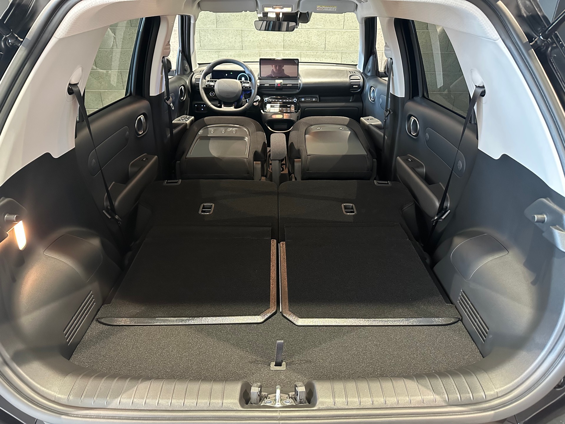 HYUNDAI Inster 49kWh Amplia-image-13