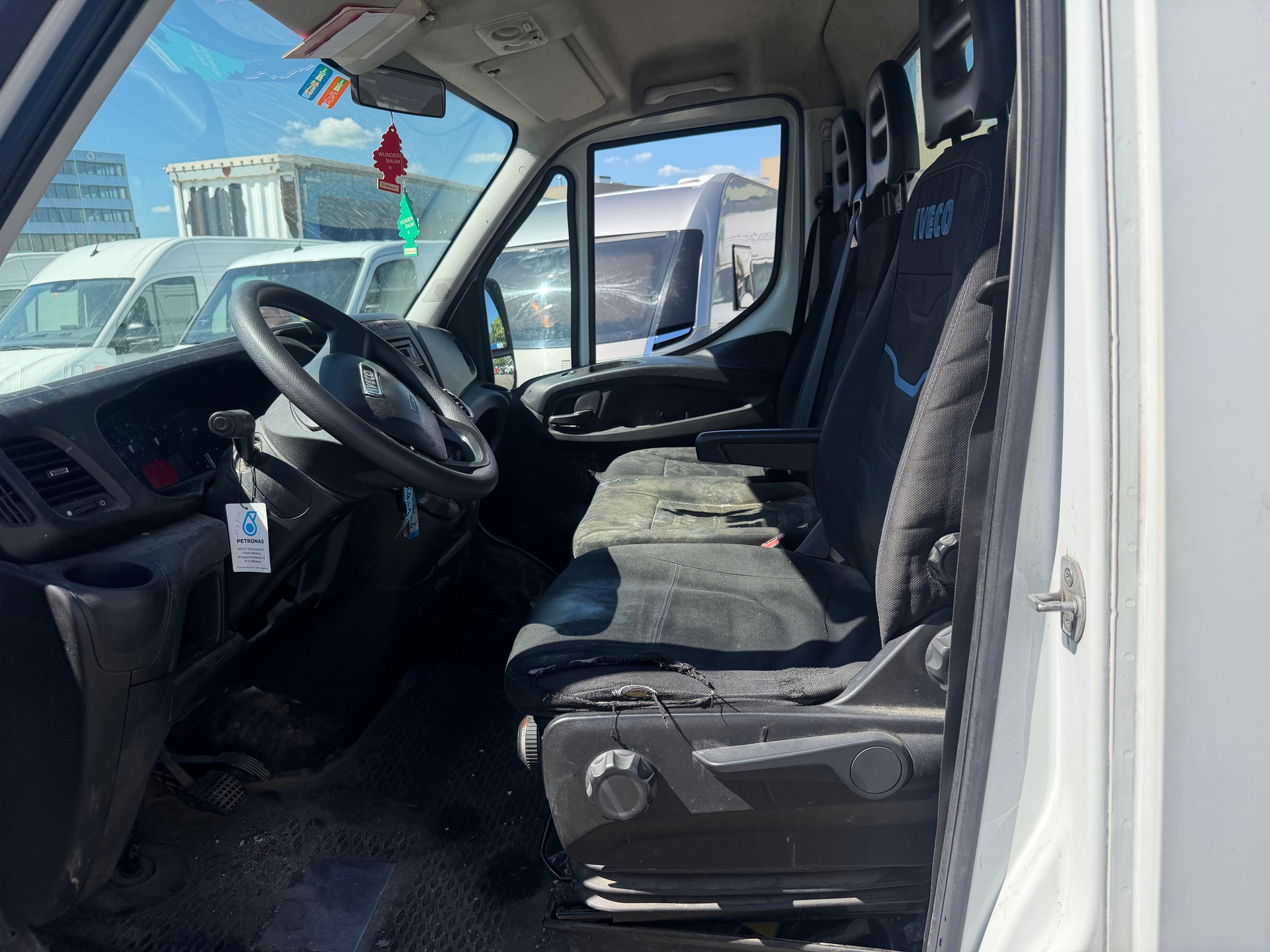 IVECO DAILY 35 S 13 Automat-image-8