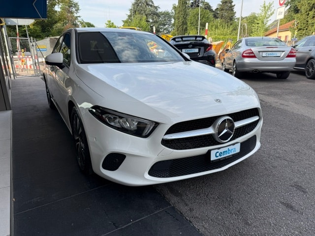 MERCEDES-BENZ A 200 Style 7G-DCT-image-3