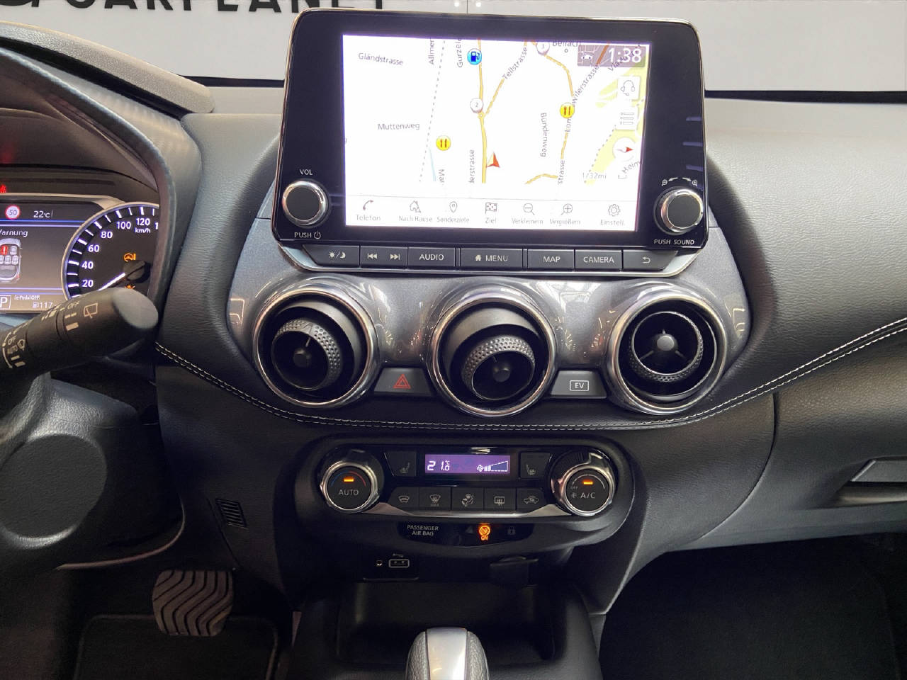 NISSAN Juke 1.6 Hybrid N-Connecta-image-8