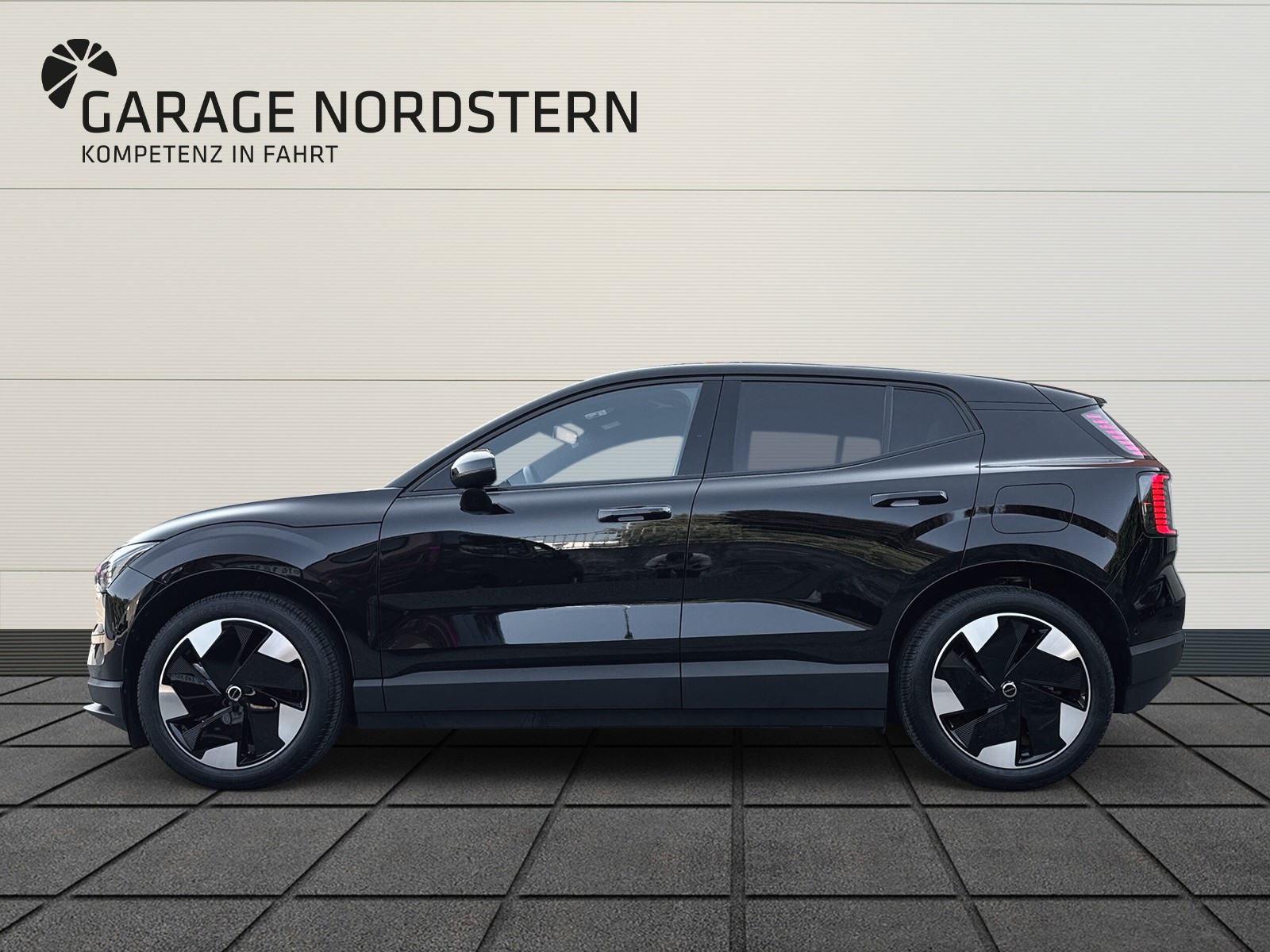 VOLVO EX30 E60 Twin Ultra Performance AWD-showroom-element-1