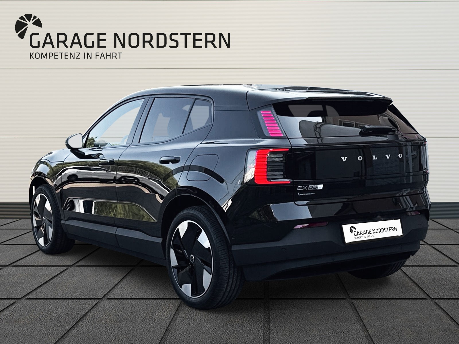 VOLVO EX30 E60 Twin Ultra Performance AWD-showroom-element-2