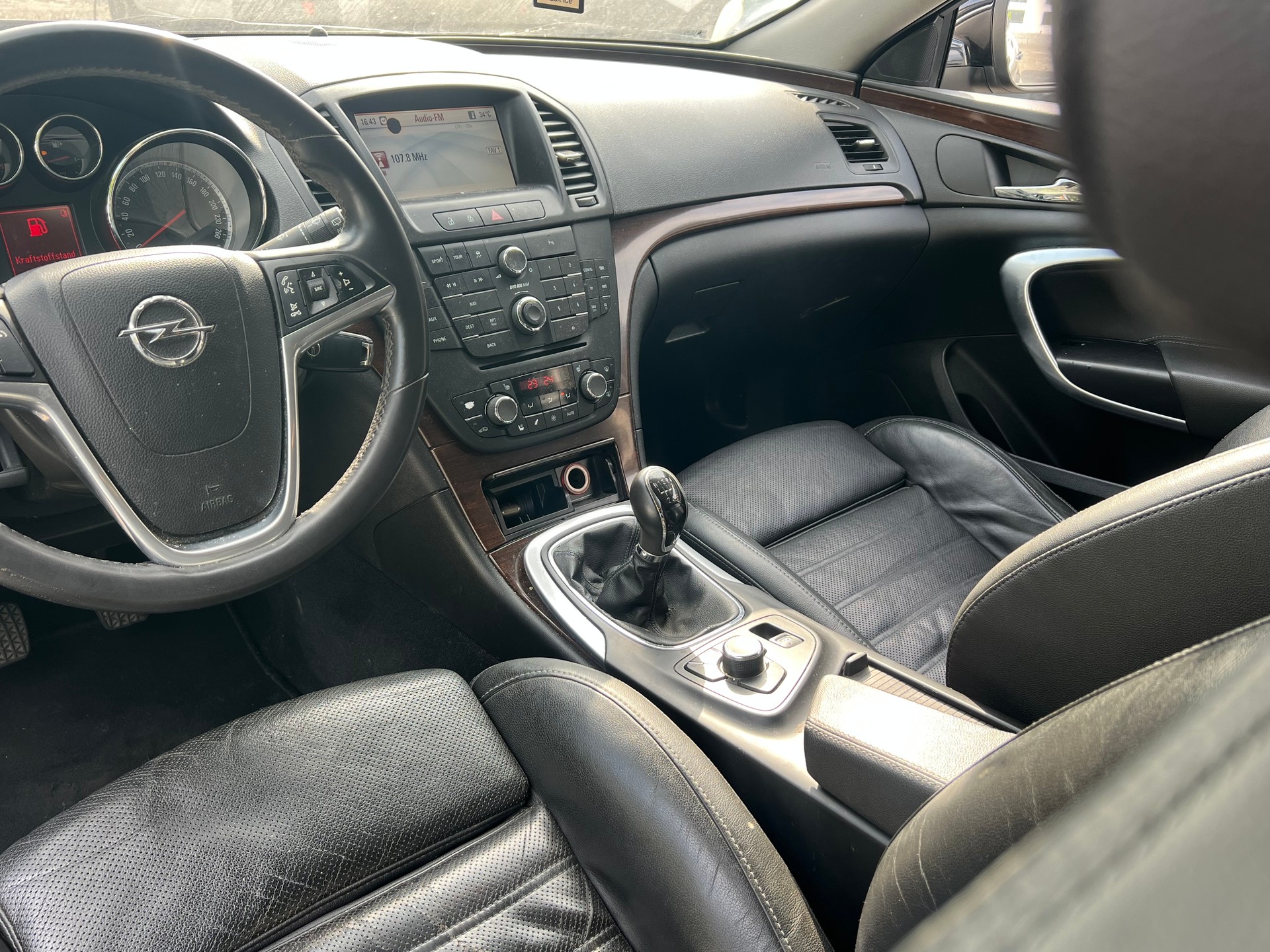 OPEL Insignia 2.0 Turbo Cosmo 4WD-image-5