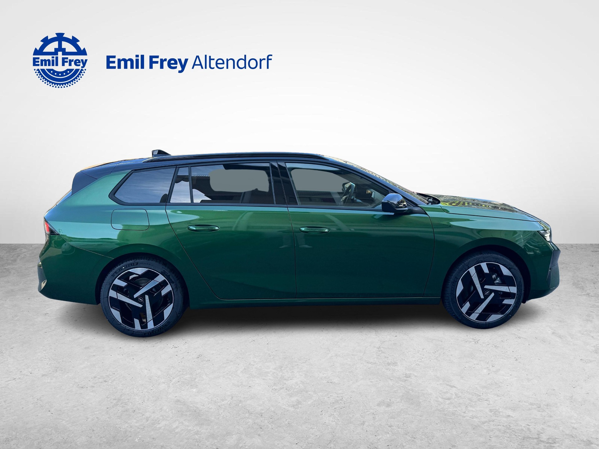 OPEL Astra-e Sports Tourer Ultimate-image-5