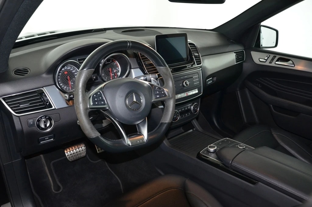MERCEDES-BENZ GLE 43 AMG-image-2