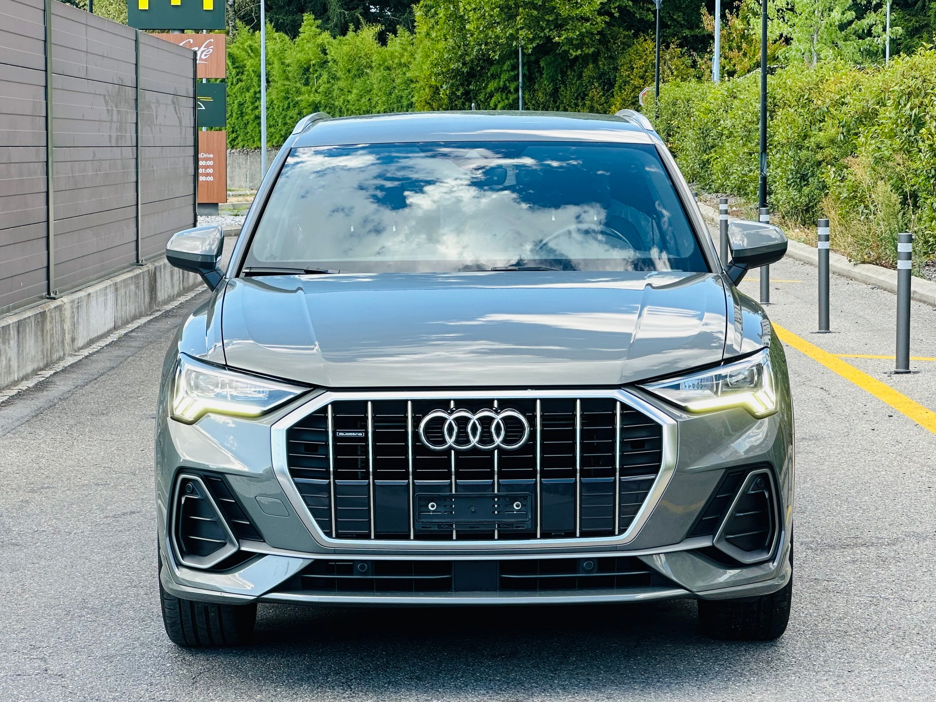AUDI Q3 40 TFSI S line quattro S-tronic