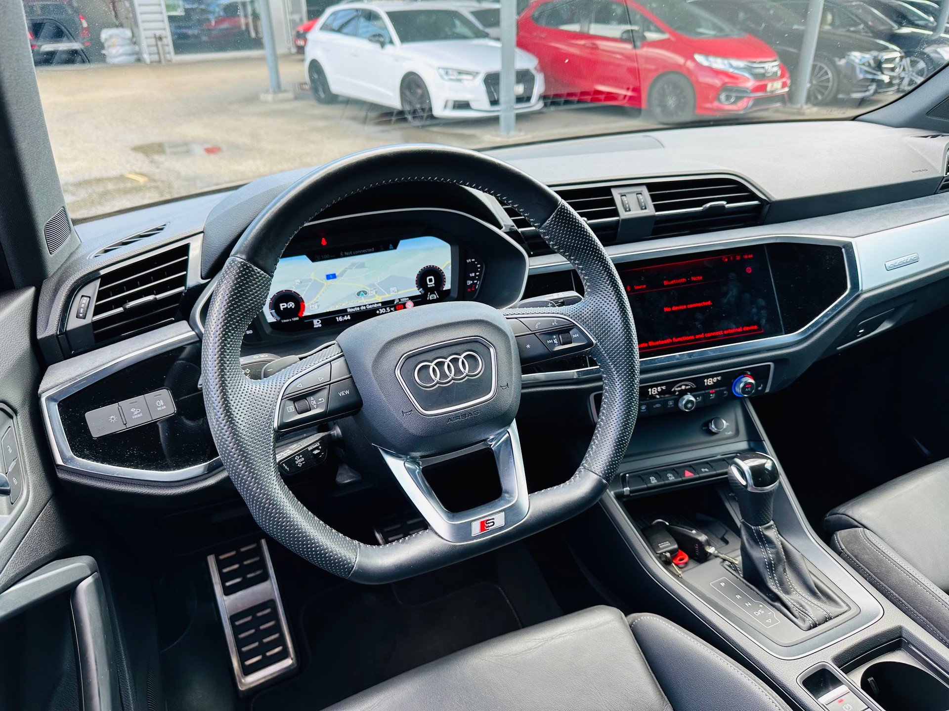 AUDI Q3 40 TFSI S line quattro S-tronic-image-15