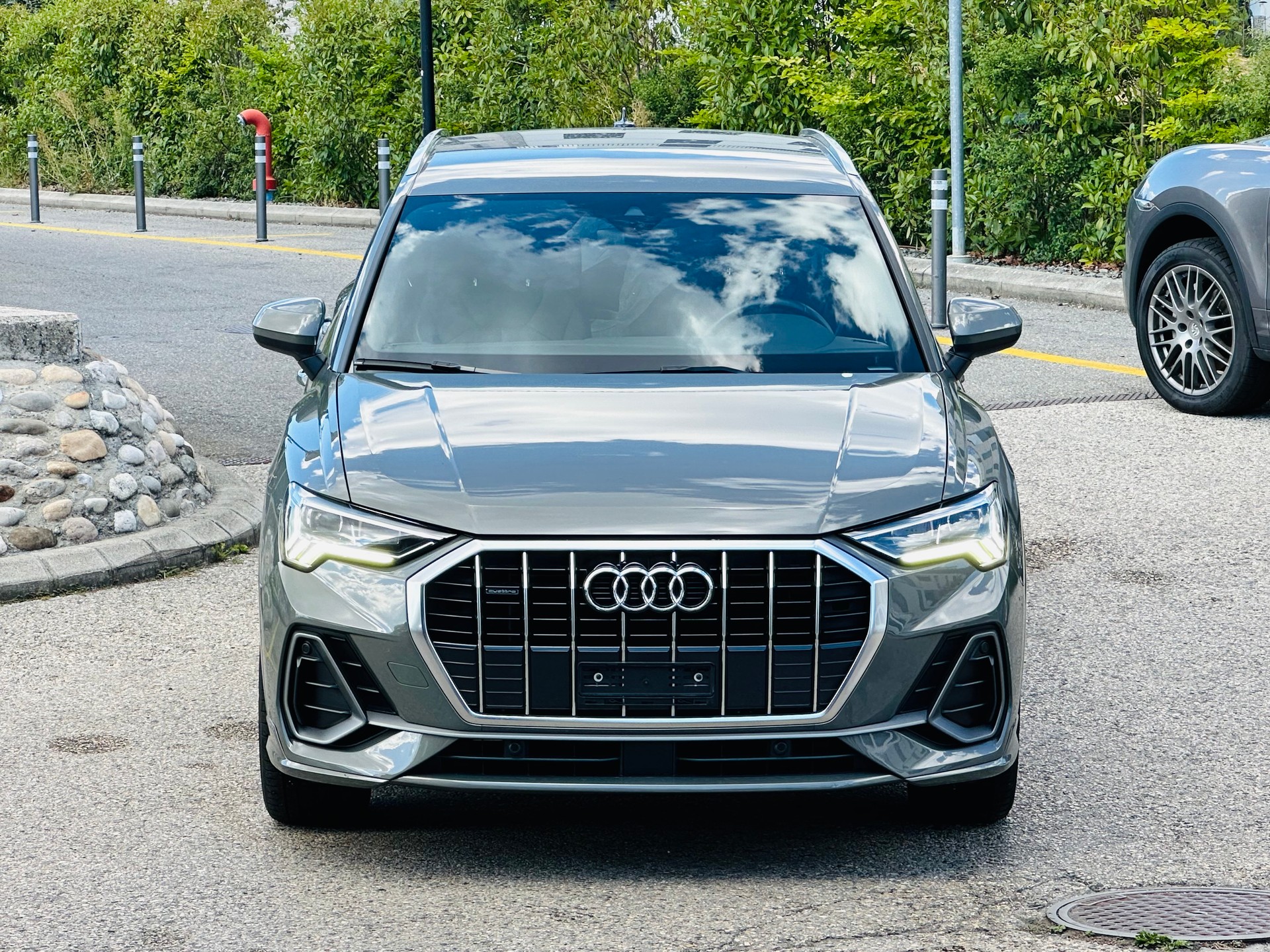 AUDI Q3 40 TFSI S line quattro S-tronic-showroom-element-3