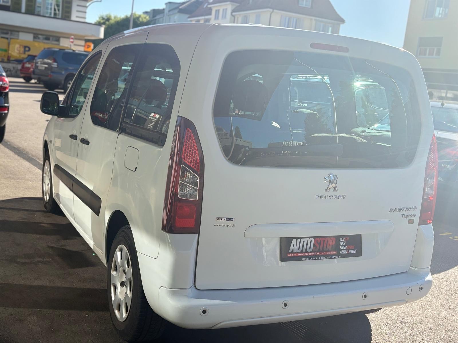PEUGEOT Partner 1.6 BlueHDi Allure-image-5