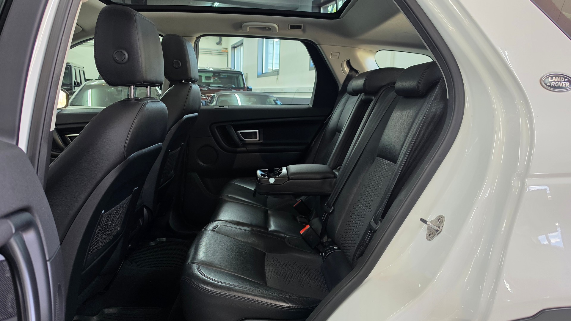 LAND ROVER Discovery Sport 2.0 TD4 Pure-image-15