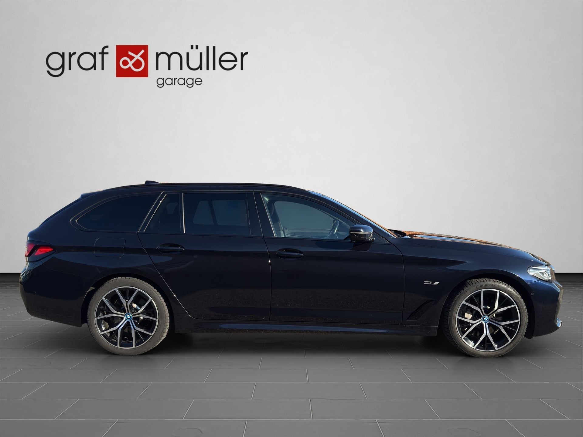 BMW 530e xDrive M-Sport Steptronic-image-19