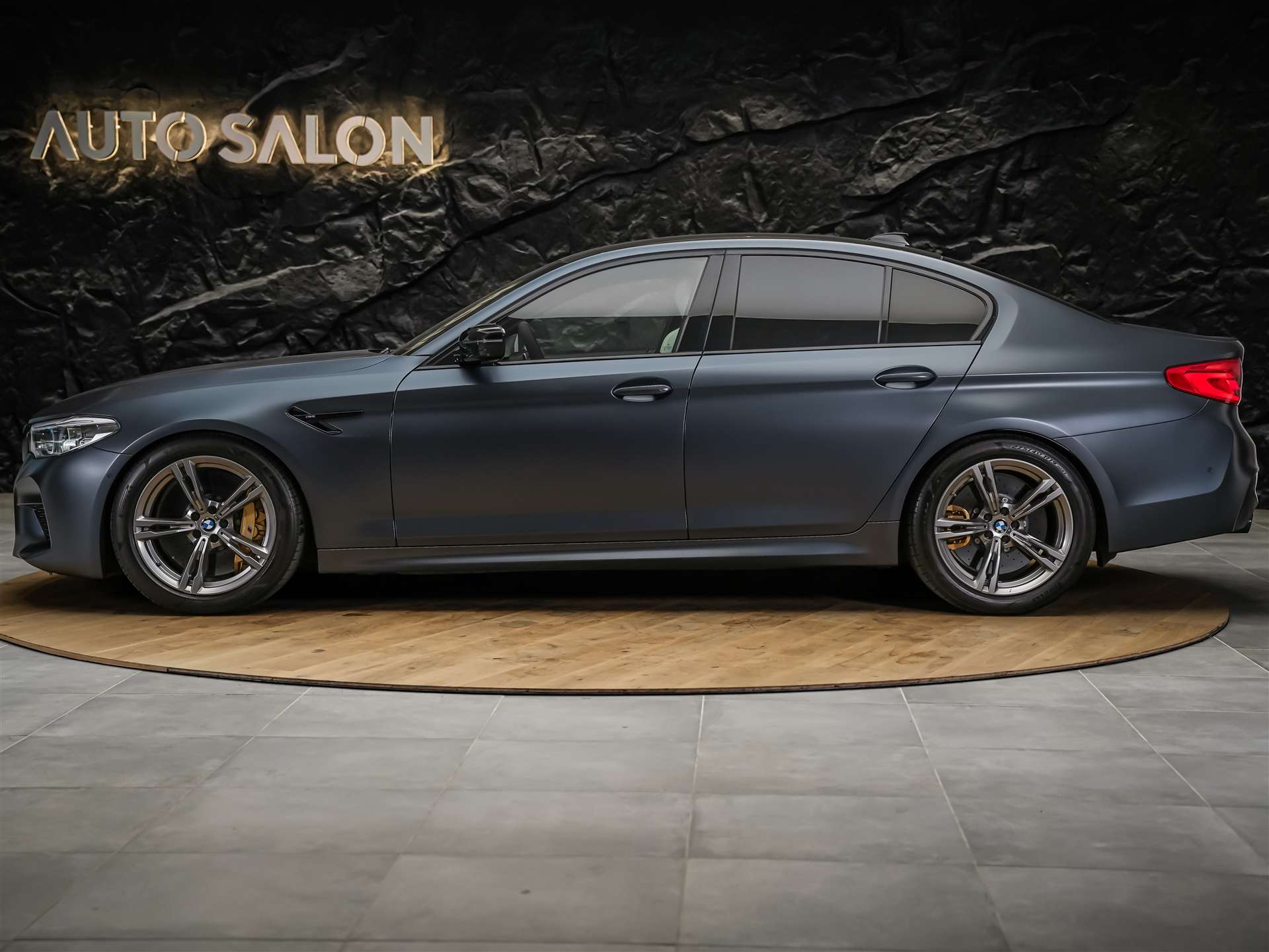 BMW M5 xDrive Competition Drivelogic *CH Auto*Massage*Keramik*Bowers&Wilkins*H&R*-showroom-element-1