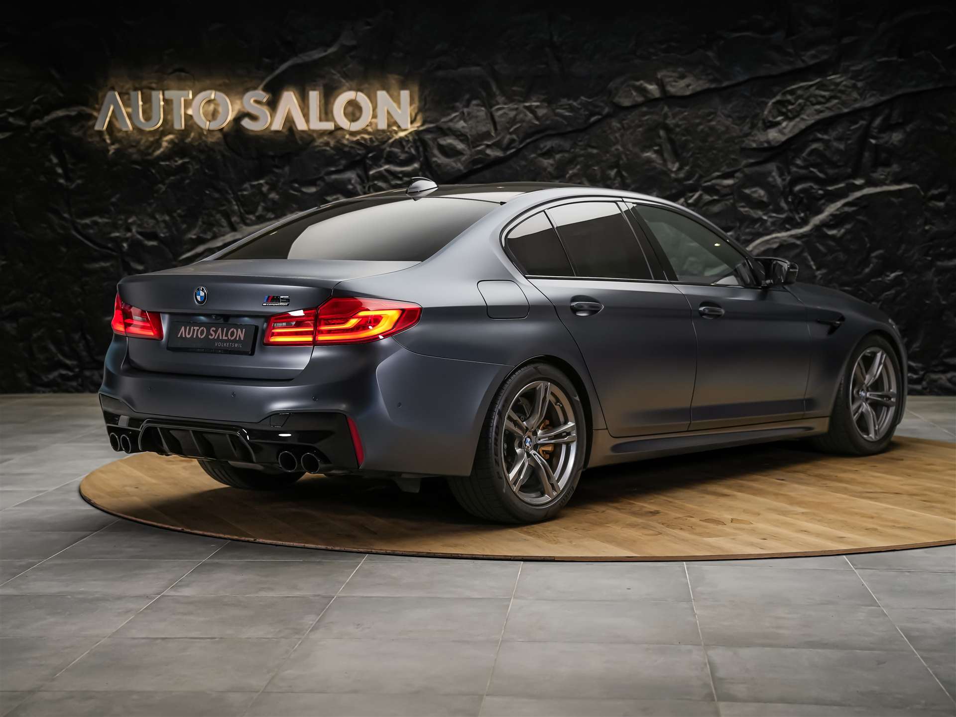 BMW M5 xDrive Competition Drivelogic *CH Auto*Massage*Keramik*Bowers&Wilkins*H&R*-image-4