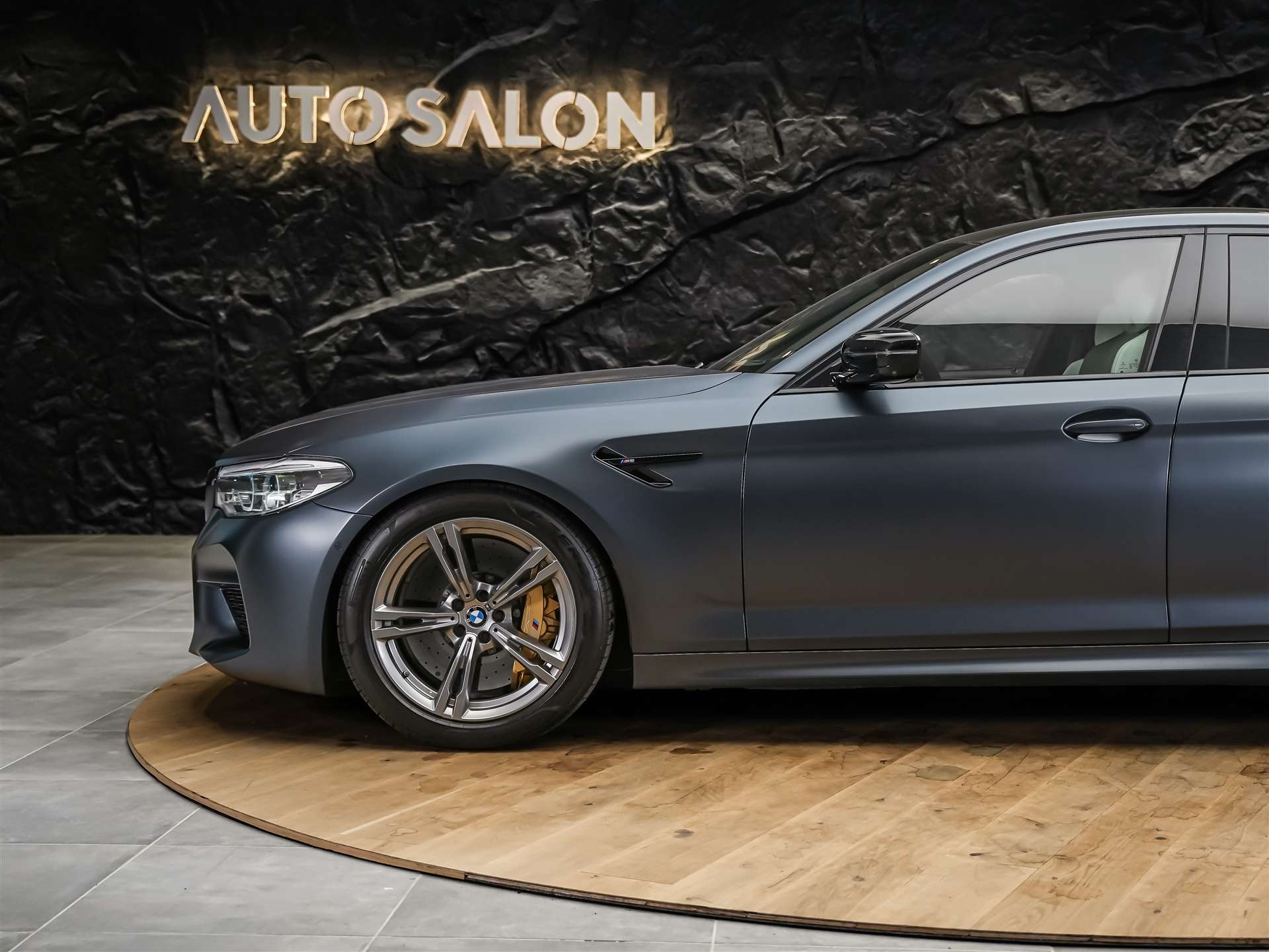 BMW M5 xDrive Competition Drivelogic *CH Auto*Massage*Keramik*Bowers&Wilkins*H&R*-image-17