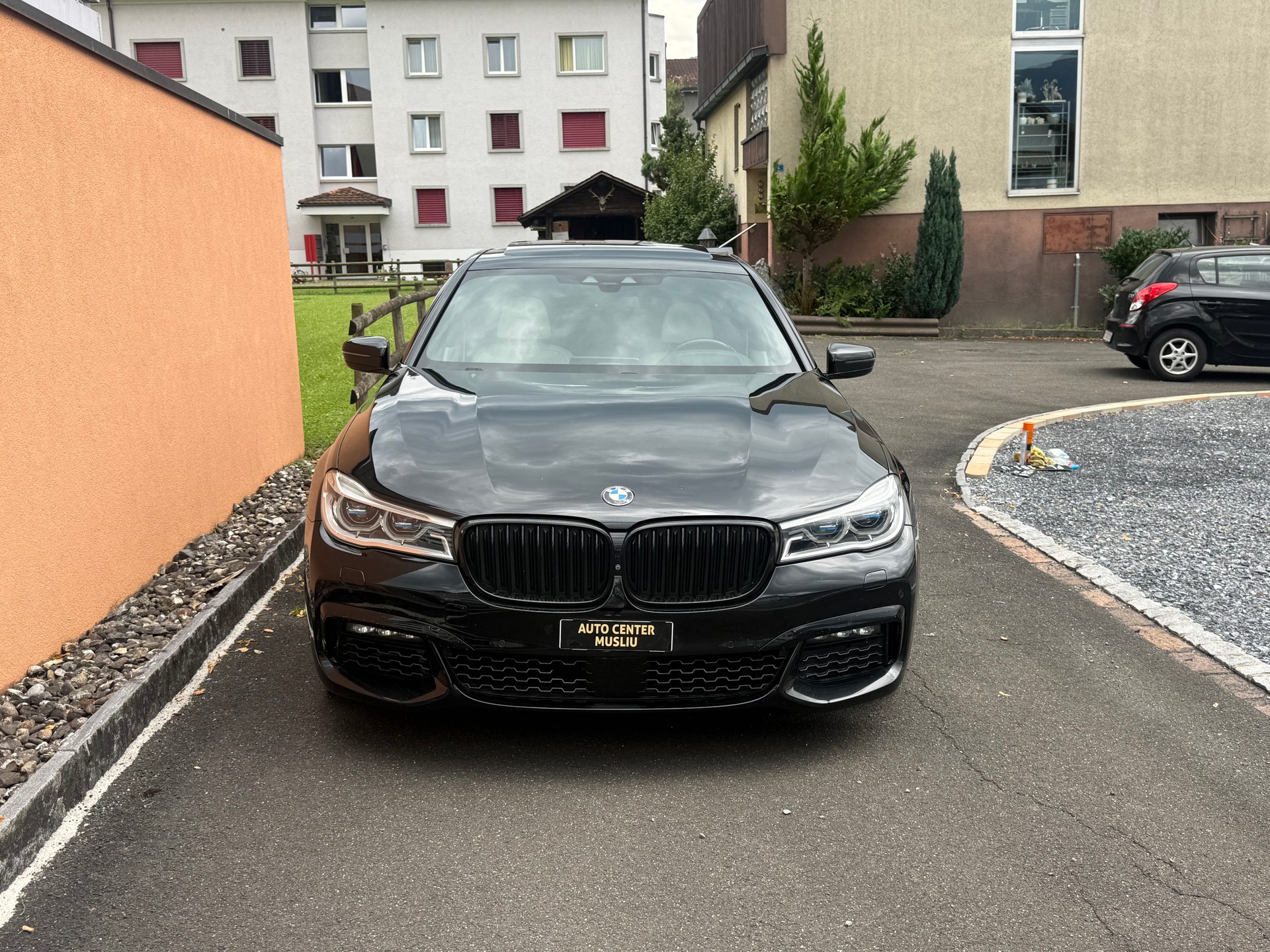 BMW 750i xDrive Steptronic
