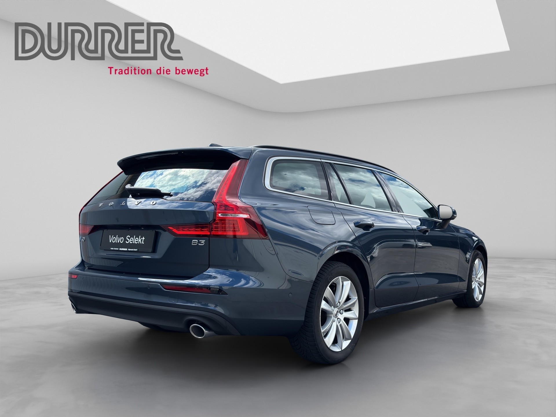 VOLVO V60 2.0 B3 Momentum-showroom-element-3
