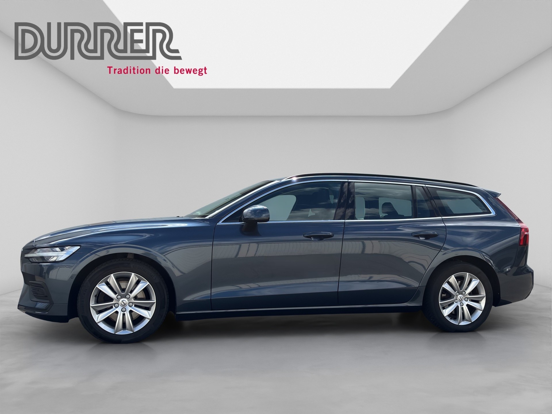 VOLVO V60 2.0 B3 Momentum-showroom-element-1