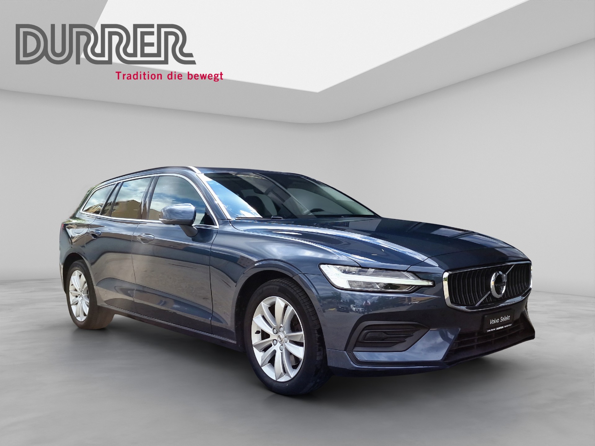 VOLVO V60 2.0 B3 Momentum-image-6