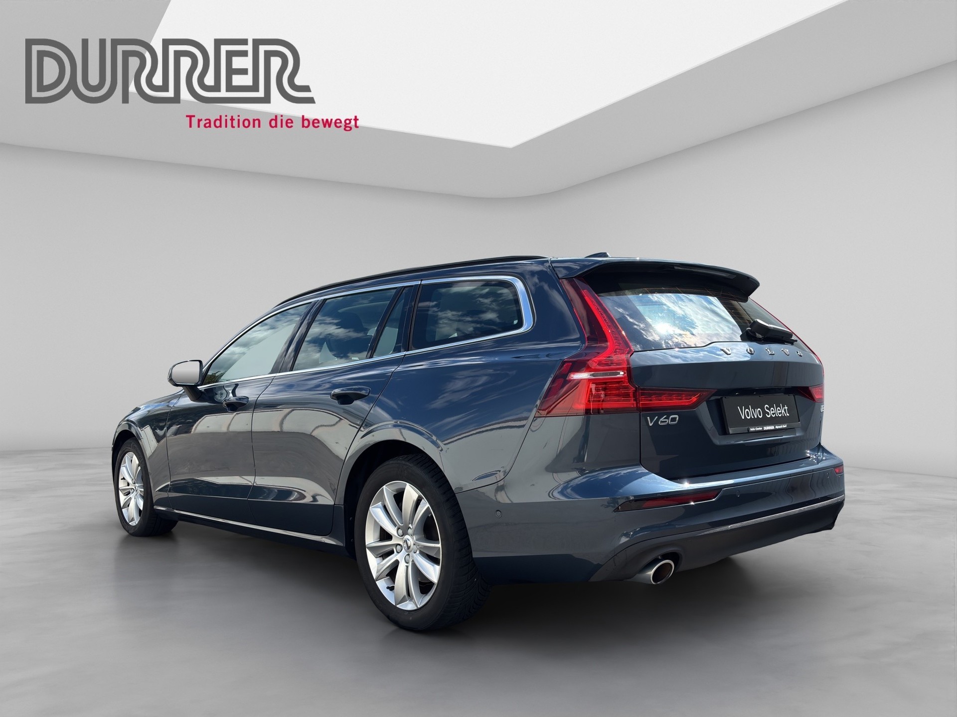 VOLVO V60 2.0 B3 Momentum-showroom-element-2