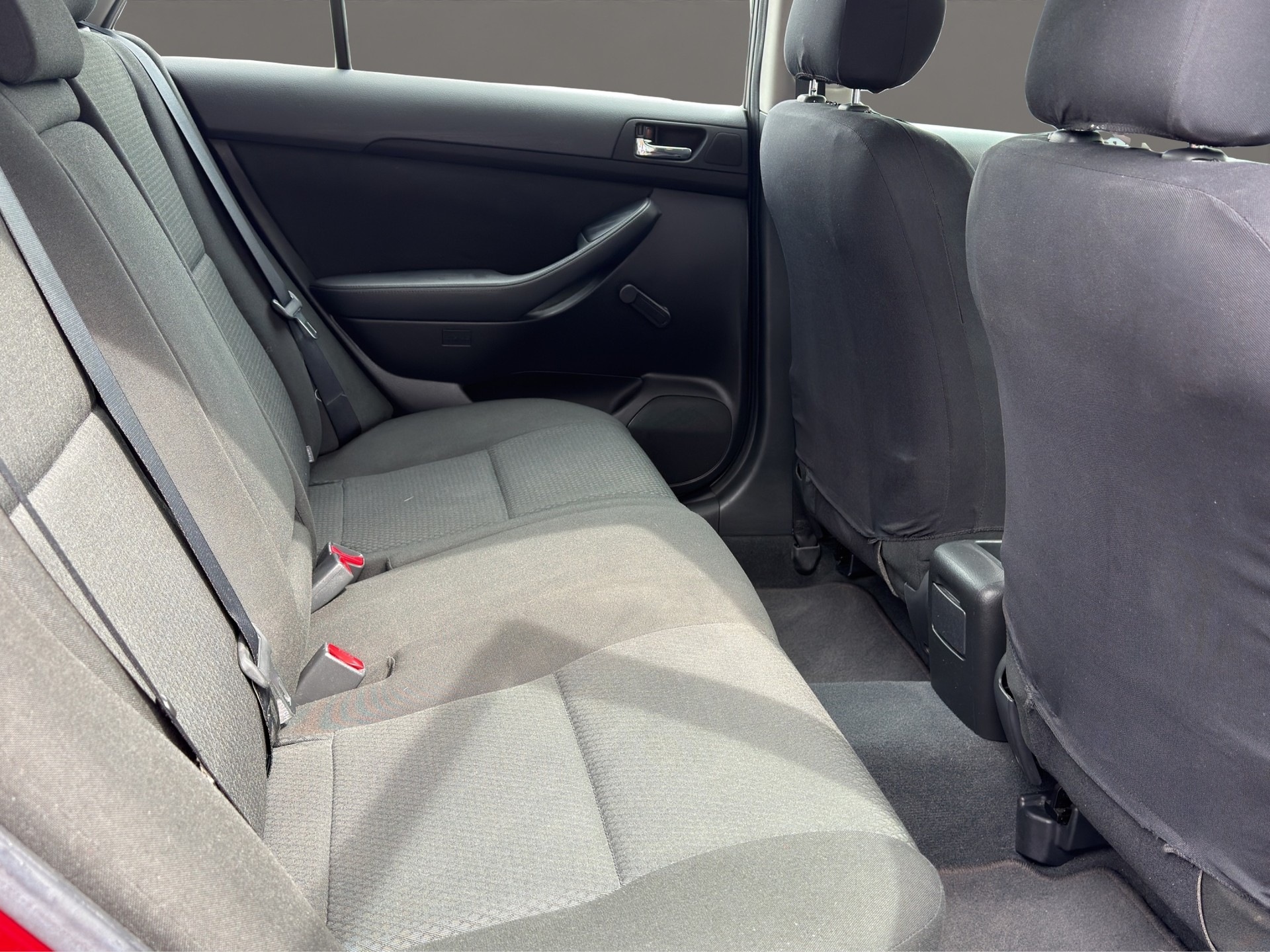 TOYOTA Avensis 1.8 VVT-i Linea Luna Sportswagon mit anhänger 1300 kg-image-11