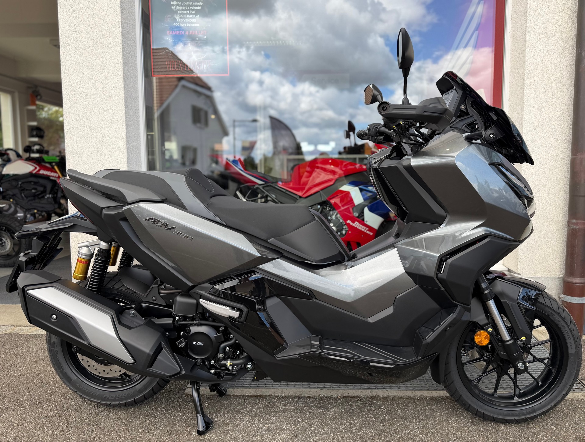 HONDA ADV 350 - TFT Konnektivität - 2026-showroom-element-1